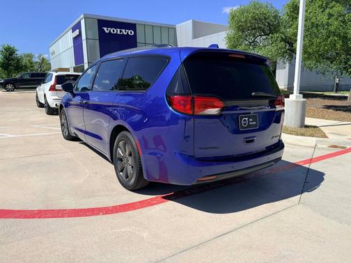 2020 Chrysler Pacifica Hybrid Limited