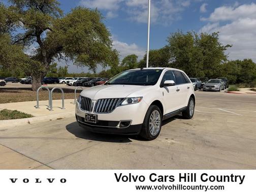White Platinum Tri-Coat 2014 Lincoln MKX Base