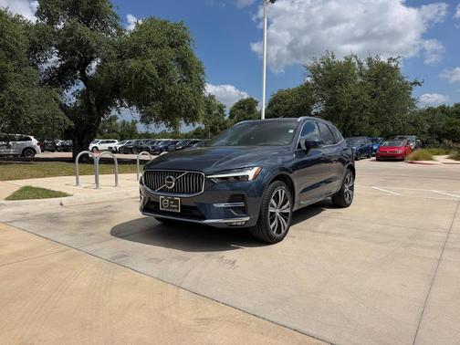 Denim Blue Metallic 2022 Volvo XC60 B5 Inscription