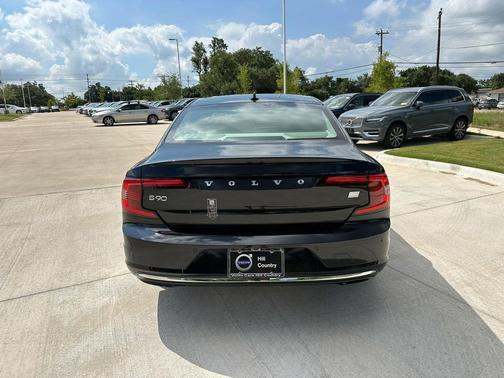 2024 Volvo S90 Recharge Plug-In Hybrid T8 Ultimate