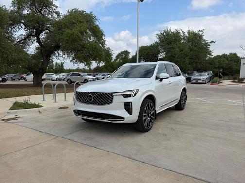 Crystal White Pearl 2026 Volvo XC90 Plus, B6 AWD Gas (mild hybrid), Gasoline, Bright, 6 Seats