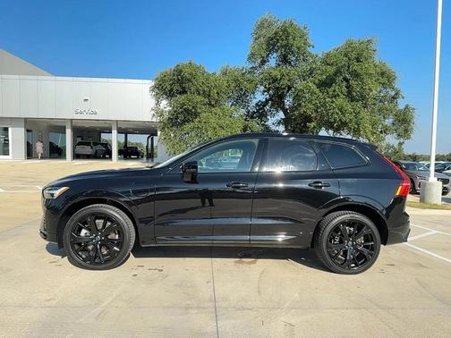 2025 Volvo XC60 Plug-In Hybrid T8 Ultra Black Edition
