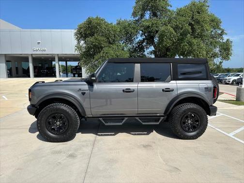 2022 Ford Bronco Black Diamond