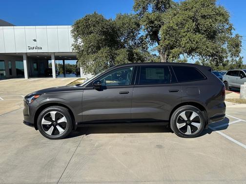 2025 Volvo EX90 Twin Motor Plus