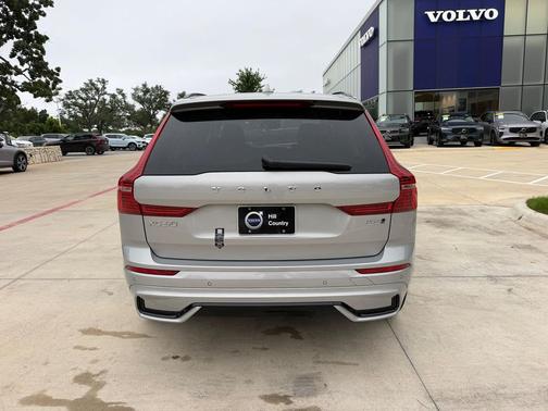 Silver Dawn 2025 Volvo XC60 B5 Plus