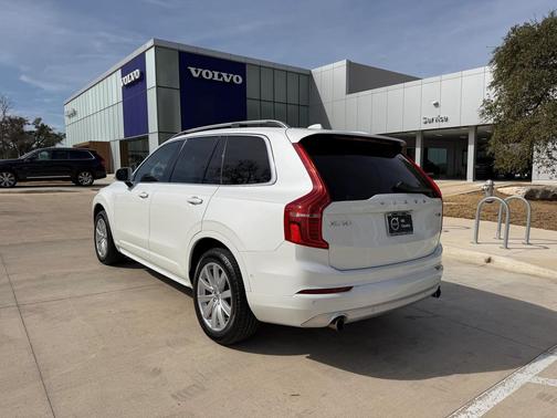 2019 Volvo XC90 T5 Momentum