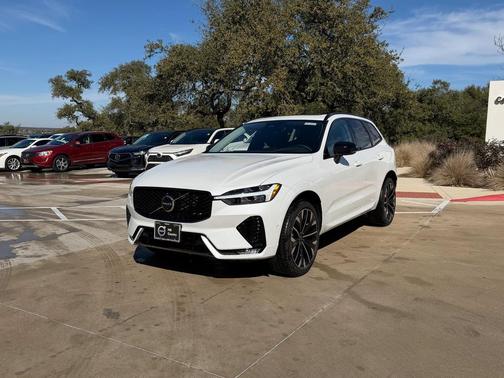 2026 Volvo XC60 B5 Ultra