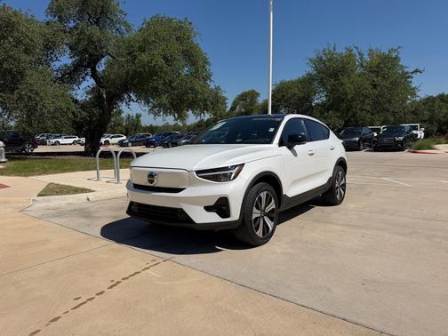 Crystal White Metallic 2023 Volvo C40 Recharge Pure Electric Twin Plus