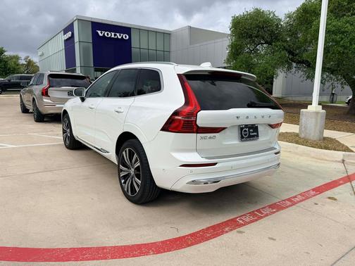2023 Volvo XC60 Recharge Plug-In Hybrid T8 Plus Bright Theme