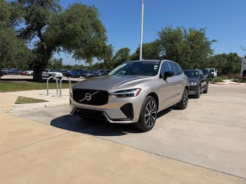 Bright Dusk Metallic 2024 Volvo XC60 B5 Plus Dark Theme