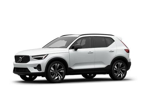 Crystal White 2026 Volvo XC40 Ultra, B5 AWD Gas (mild hybrid), Dark