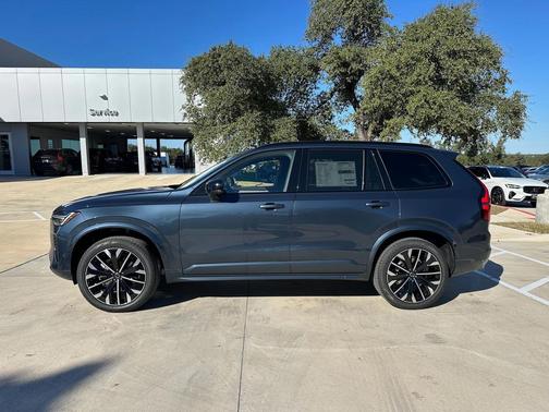2026 Volvo XC90 B6 Ultra Dark Theme 6-Seater