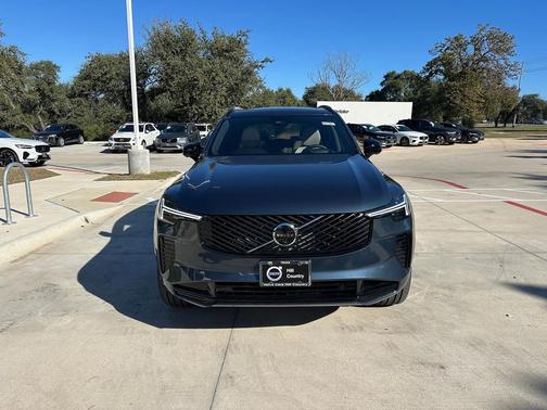 2026 Volvo XC90 B6 Ultra Dark Theme 6-Seater