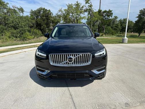 2025 Volvo XC90 B6 Plus 7-Seater
