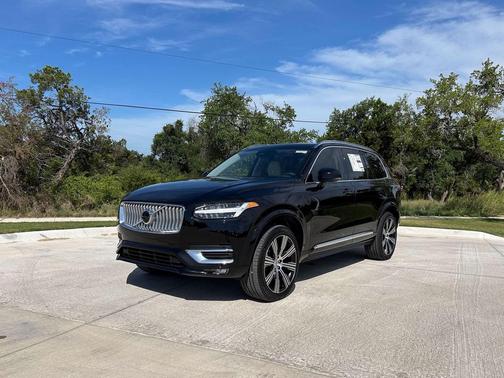 2025 Volvo XC90 B6 Plus 7-Seater