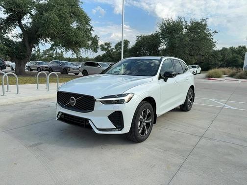 2026 Volvo XC60 B5 Core