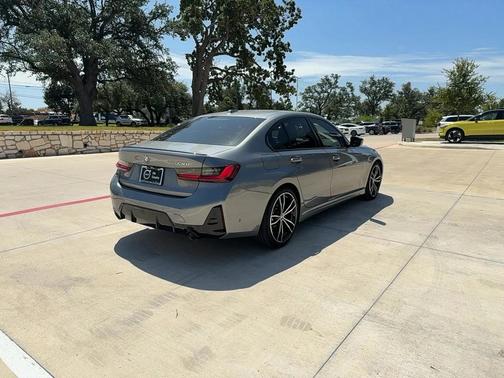 2024 BMW 330 i