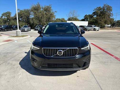 2025 Volvo XC40 Plus Bright Theme