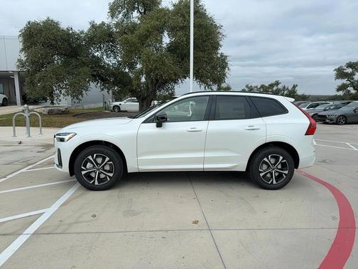 2026 Volvo XC60 B5 Core