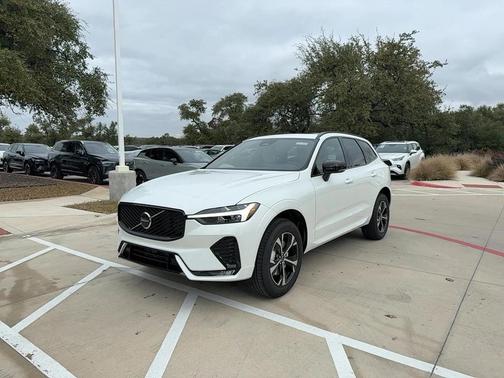 2026 Volvo XC60 B5 Core