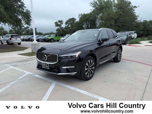 Onyx Black Metallic 2023 Volvo XC60 B5 Plus Bright Theme