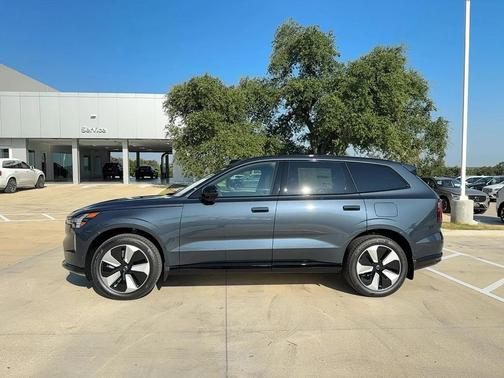 2025 Volvo EX90 Twin Motor Performance Plus 6-Seater