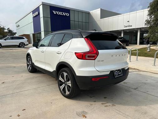 2023 Volvo XC40 Recharge Pure Electric Twin Plus