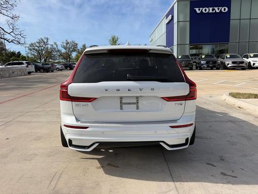 2026 Volvo XC60 Plug-In Hybrid Ultra, T8 AWD Electric/Gasoline, Dark