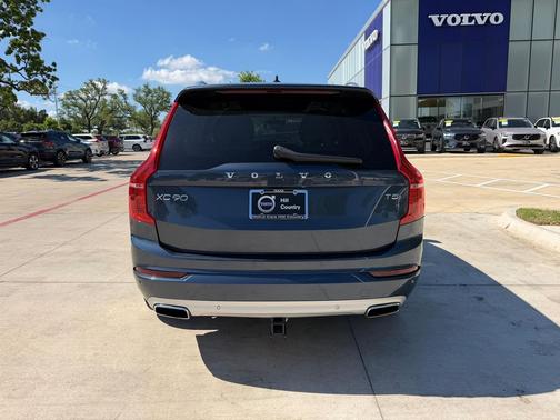 Denim Blue Metallic 2021 Volvo XC90 T5 Momentum