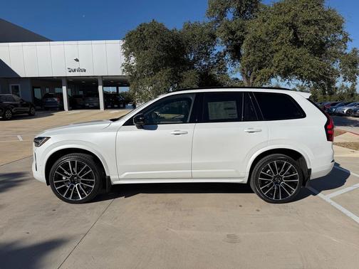 2026 Volvo XC90 B6 Ultra Dark Theme 7-Seater