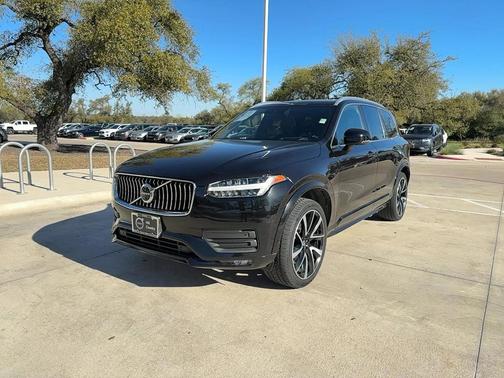 2020 Volvo XC90 T6 Momentum