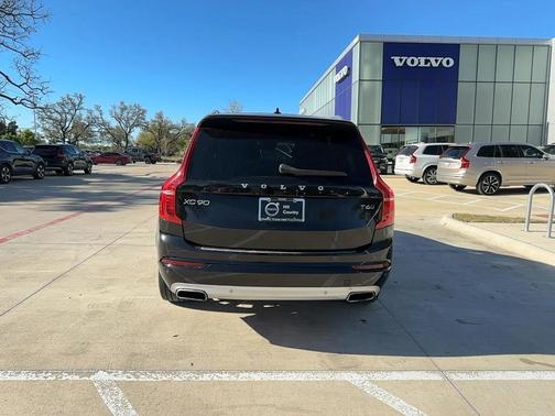 2020 Volvo XC90 T6 Momentum