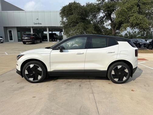 2025 Volvo EX30 Twin Motor Plus