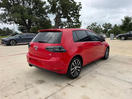Tornado Red 2016 Volkswagen Golf TSI SE 4-Door