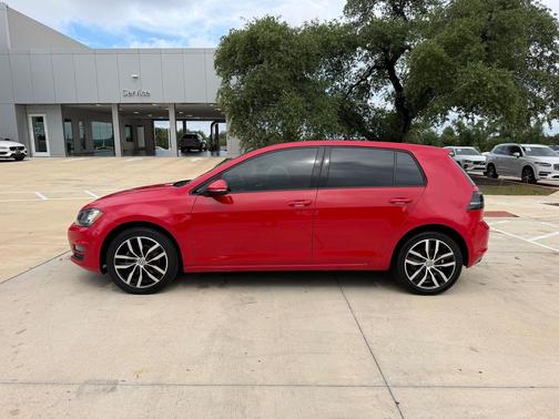 Tornado Red 2016 Volkswagen Golf TSI SE 4-Door
