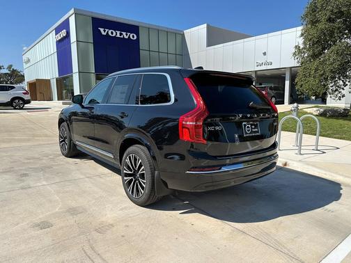 2025 Volvo XC90 Plug-In Hybrid T8 Plus 7-Seater
