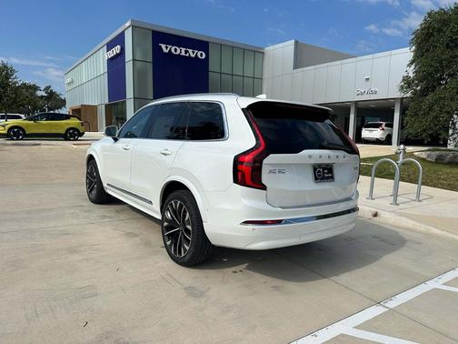 2026 Volvo XC90 B6 Plus 7-Seater