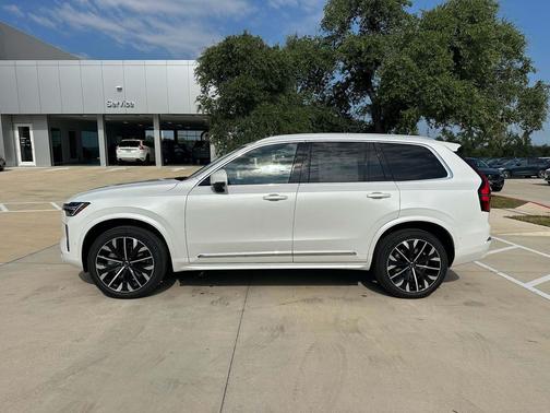 2026 Volvo XC90 B6 Plus 7-Seater