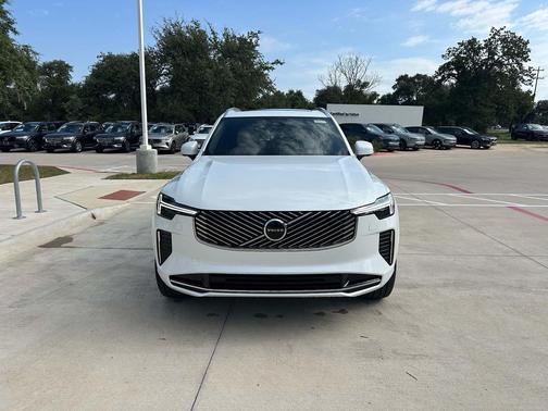 2026 Volvo XC90 B6 Plus 7-Seater