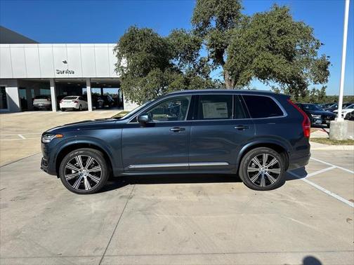 2025 Volvo XC90 B6 Plus 7-Seater