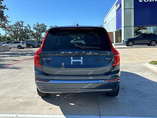 2025 Volvo XC90 B6 Plus 7-Seater