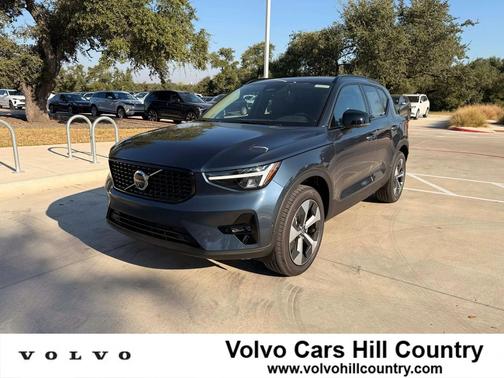 2026 Volvo XC40 B4 Plus