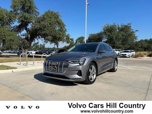2019 Audi e-tron Premium Plus