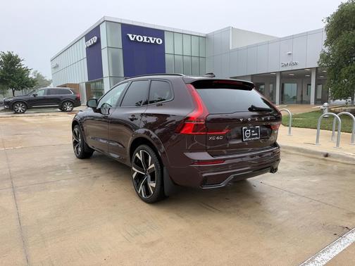 Mulberry Metallic 2026 Volvo XC60 Plug-In Hybrid Ultra, T8 AWD Electric/Gasoline, Dark