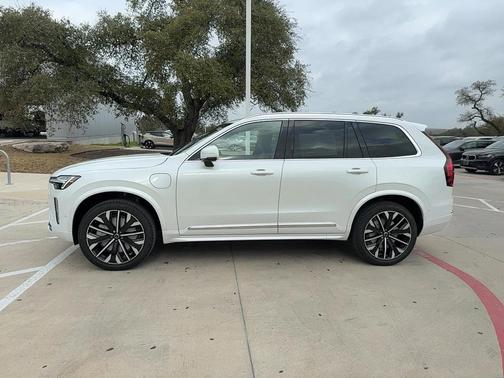 Crystal White Pearl 2026 Volvo XC90 Plug-In Hybrid Plus, T8 AWD, Electric/Gasoline, Bright, 7 Seats