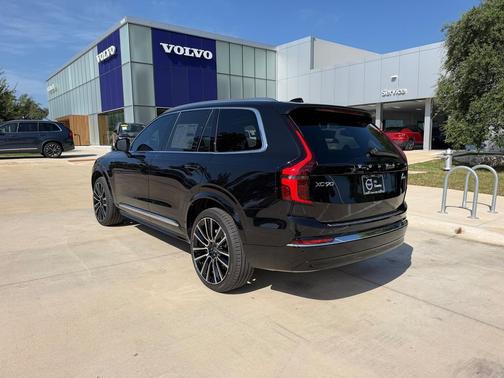 Onyx Black Metallic 2026 Volvo XC90 Plus, B6 AWD Gas (mild hybrid), Gasoline, Bright, 6 Seats