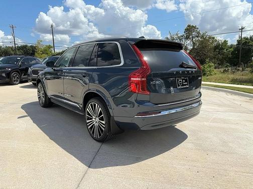 2024 Volvo XC90 B6 Ultimate Bright Theme 6-Seater