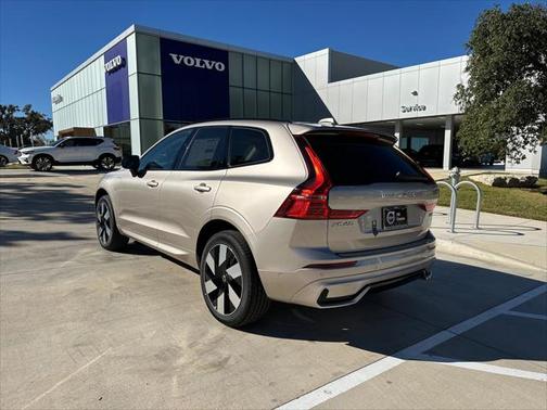 2025 Volvo XC60 Plug-In Hybrid T8 Plus