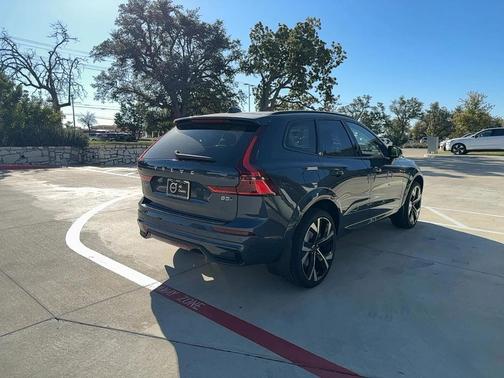 2026 Volvo XC60 B5 Ultra