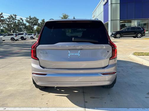 2026 Volvo XC90 B6 Plus 7-Seater